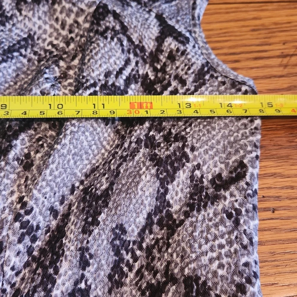 28. Ann Taylor,  Women's dress Petite,  Size  OP,  Snake skin design - Picture 10 of 11